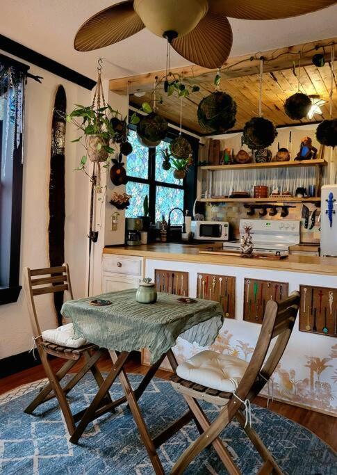 Вилла Cozy Af Jungle-House Hideaway Тампа Экстерьер фото